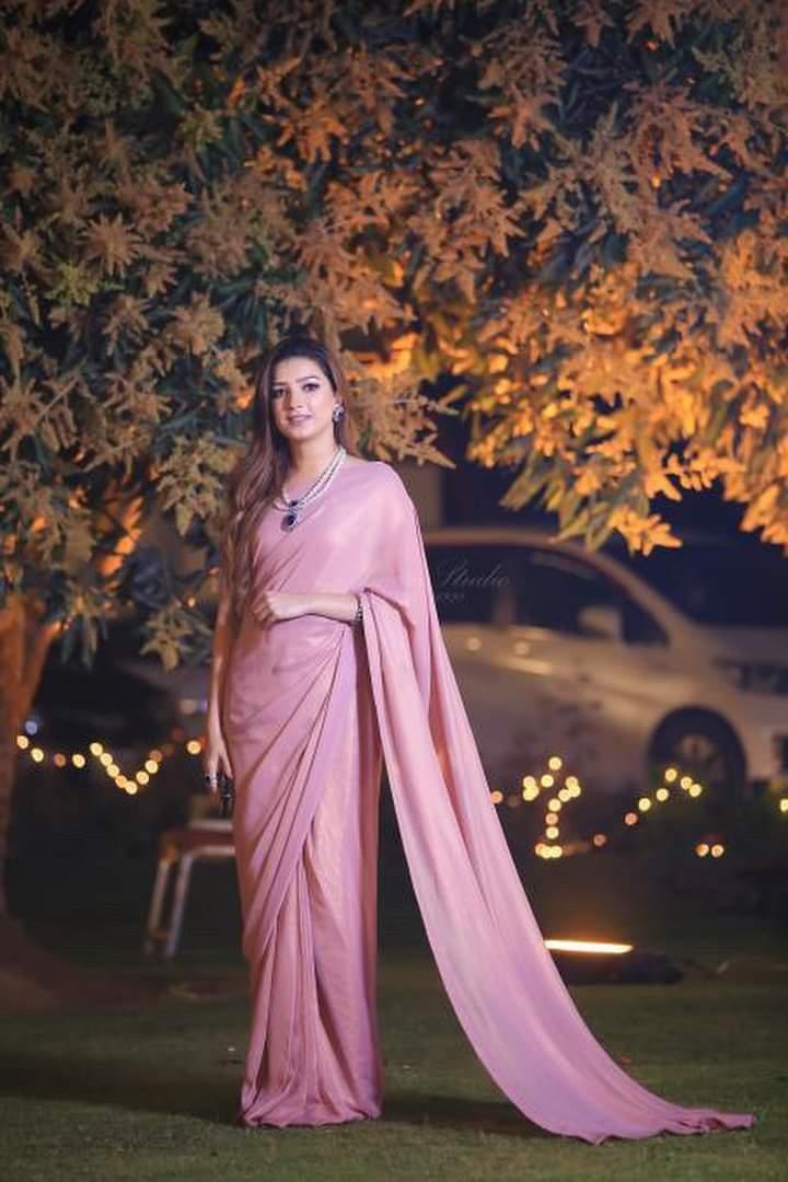 Pink shimmer Georgette saree